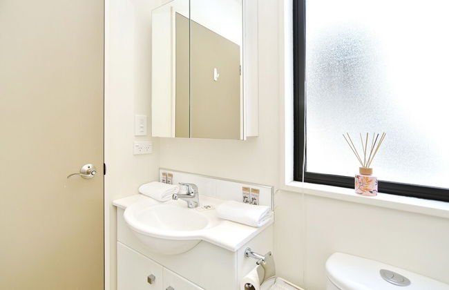 Hagley Apartment - Photo 41