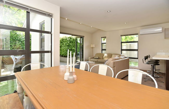 Hagley Apartment - Photo 19
