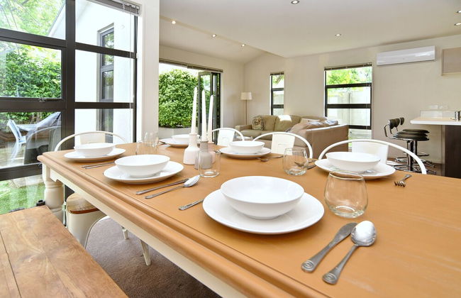 Hagley Apartment - Photo 22