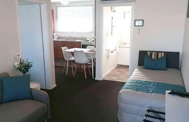 Almond Court Motel - Foto 14