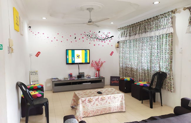 H Homestay - Semi D 1000Mbps (1Gbps) Wifi, Astro & Private Parking - Photo 18