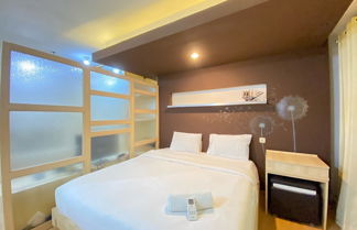 Photo 3 - Spacious Studio Room At Gateway Ahmad Yani Cicadas Apartment