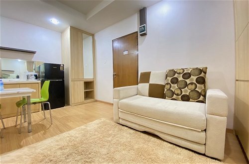 Foto 9 - Spacious Studio Room At Gateway Ahmad Yani Cicadas Apartment