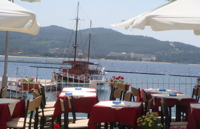 Welcome To Hotel Petunia, In Neos-marmaras,xalkidiki ,greece, Triple Room 7 - Foto 3