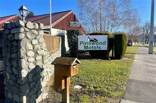 Foto 1 - Pinewood Motels