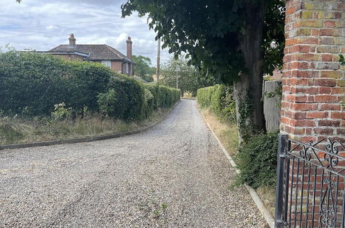 Photo 44 - Stunning Three Bedroom House in West Runton