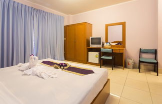 Foto 3 - Room in Guest Room - Bucintoro Restaurant & Guesthouse Belvedere - 10 Minutes From Patong Beach