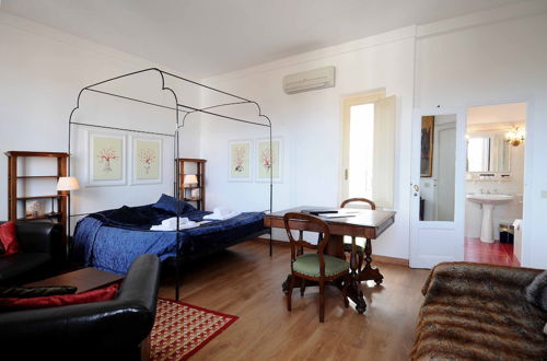 Foto 1 - Charming Studio Apartment in Front of the Arno River