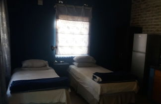 Photo 2 - Room in Guest Room - Old Farmhouse for 3 in Limpopo Province