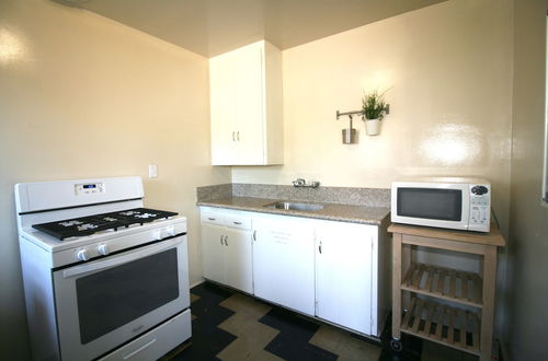 Photo 42 - The New Star Motel with Studio-Kitchens: 1950s Extended-Stay Lodging and Retreat Center