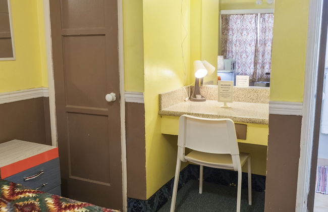 The New Star Motel with Studio-Kitchens: 1950s Extended-Stay Lodging and Retreat Center - Foto 18