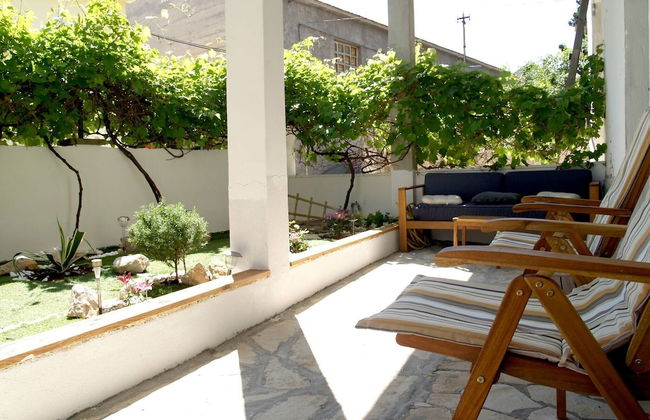 Step Away From The Beach 1-bedroom Apartment Lolov - Foto 1