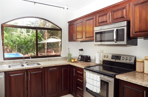 Photo 3 - Villa With Jungle View Pool Near Manuel Antonio