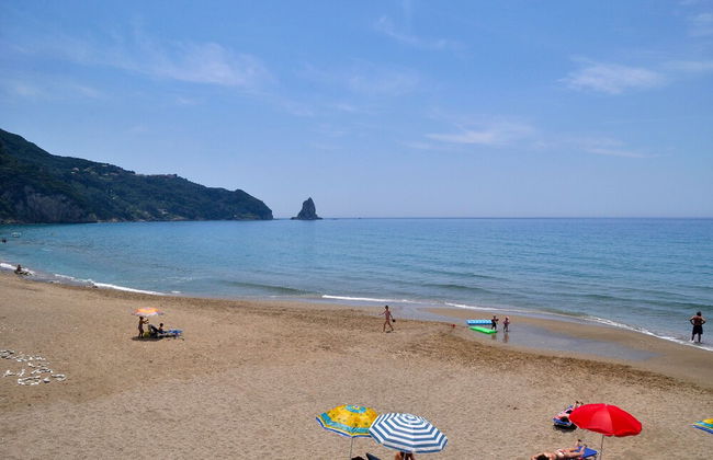 Holiday Studio Apartments Yannis on Agios Gordios Beach in Corfu - Foto 1