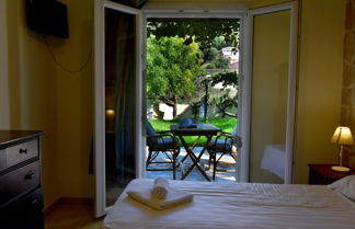 Foto 2 - Kamelia Apartment, A Cozy 2 Bedroom Apt. Only 150m From the sea