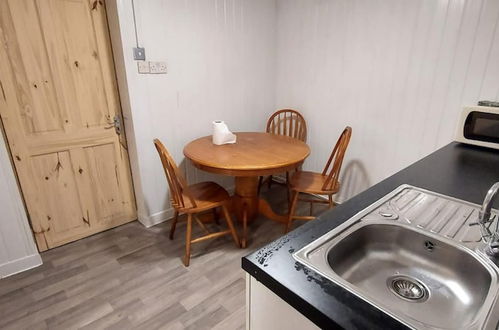 Photo 13 - Lovely 3-bed Apartment in Parkgate Rotherham