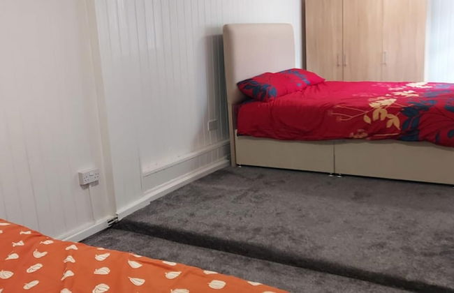 Lovely 3-bed Apartment in Parkgate Rotherham - Foto 8