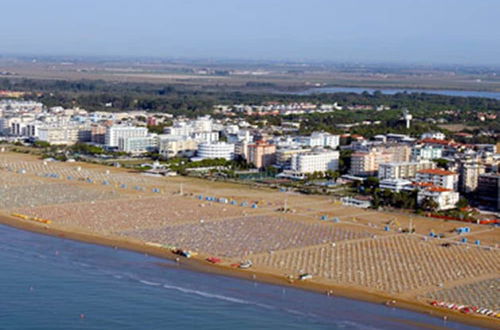 Photo 13 - Bright sea Front Apartment With Balcony