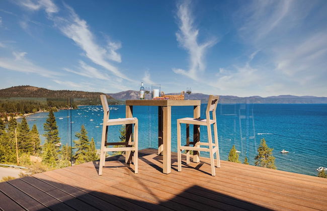 Lakeview by Avantstay Private Waterfront Cabin on Lake Tahoe w/ Hot Tub & Views - Foto 36