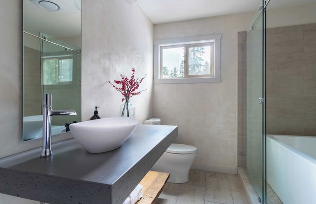 Lakeview by Avantstay Private Waterfront Cabin on Lake Tahoe w/ Hot Tub & Views - Foto 15
