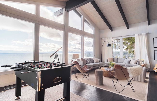 Lakeview by Avantstay Private Waterfront Cabin on Lake Tahoe w/ Hot Tub & Views - Foto 9