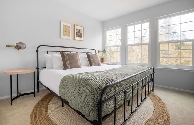 Black Oak by Avantstay Modern & Chic Santa Rosa Hideaway With Pool Table, & Fire Pit - Foto 17