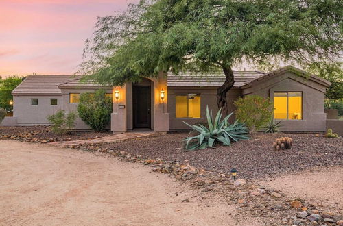 Photo 17 - Ironwood by Avantstay Secluded Ranch Home w/ Pool & Private Horse Stables