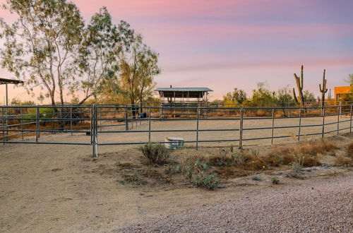 Photo 38 - Ironwood by Avantstay Secluded Ranch Home w/ Pool & Private Horse Stables