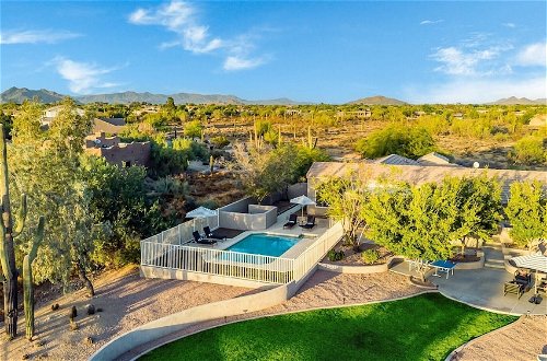 Photo 13 - Ironwood by Avantstay Secluded Ranch Home w/ Pool & Private Horse Stables