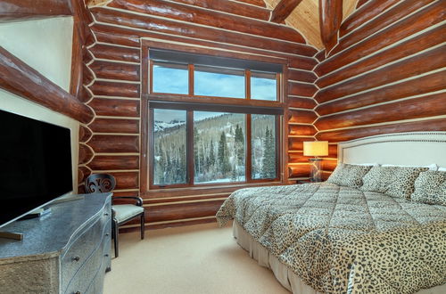 Photo 2 - Villas At Tristant 137 by Avantstay Ski In/ Ski Out Home w/ Panoramic Views & Hot Tub