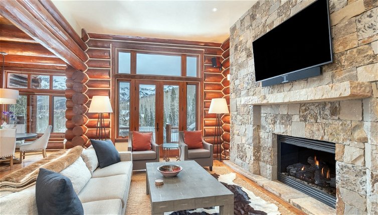 Photo 1 - Villas At Tristant 137 by Avantstay Ski In/ Ski Out Home w/ Panoramic Views & Hot Tub