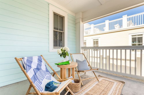 Photo 27 - Sea Shell by Avantstay Breezy Beachside Getaway w/ Rooftop Deck & 6 BRs