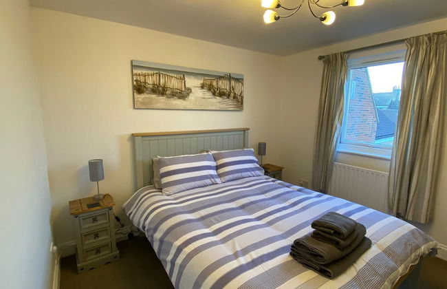 Penthouse Waterfront Apartment - St Neots - Photo 5