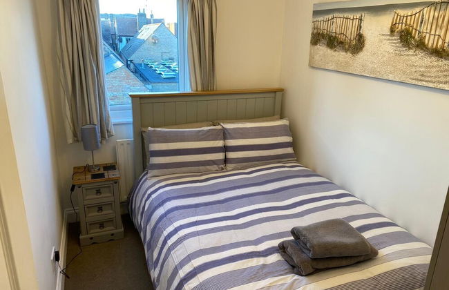 Penthouse Waterfront Apartment - St Neots - Photo 8