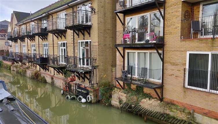 Photo 1 - Penthouse Waterfront Apartment - St Neots