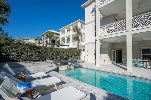 Photo 23 - Topsail by Avantstay Bright Beachside Getaway w/ Pool & Ocean Views