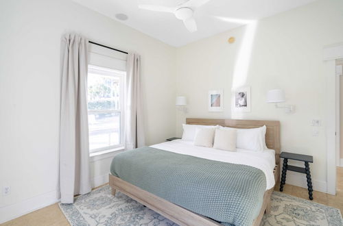 Photo 5 - Topsail by Avantstay Bright Beachside Getaway w/ Pool & Ocean Views