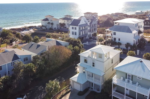 Photo 21 - Topsail by Avantstay Bright Beachside Getaway w/ Pool & Ocean Views