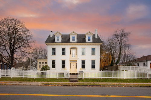 Photo 1 - Elliot by Avantstay Historic Character Home in Great Location