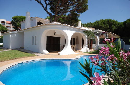 Photo 1 - Charming 3-bed Villa With Pool in Olhos de Agua