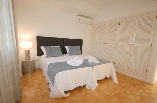 Photo 4 - Charming 3-bed Villa With Pool in Olhos de Agua