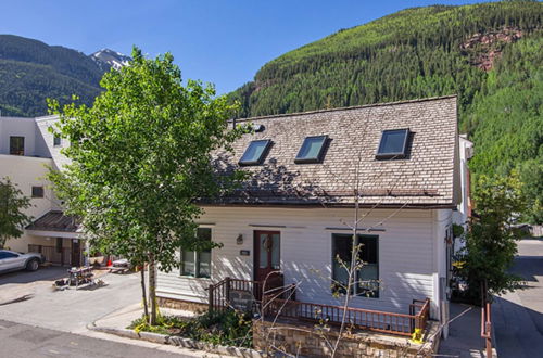 Foto 26 - Diamondtooth Cottage by Avantstay Cottage in Historic Telluride w/ Ski Access Permit #:16096