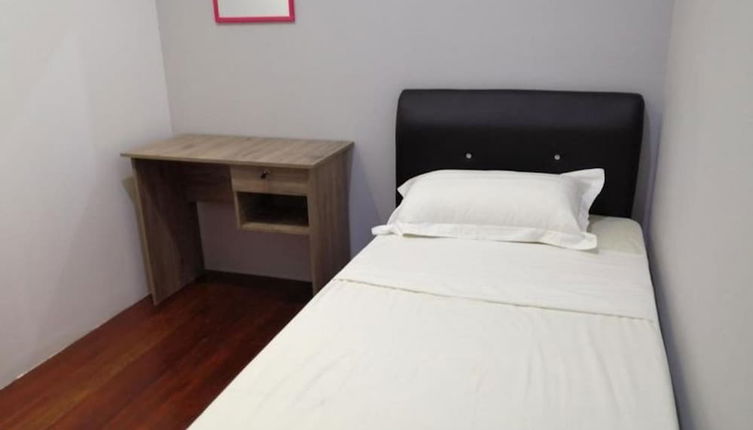 Photo 1 - Single Room in Kuching Center