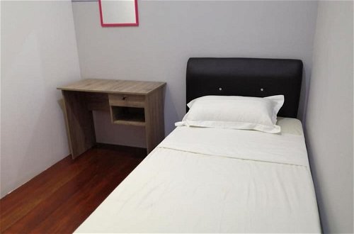 Photo 1 - Single Room in Kuching Center