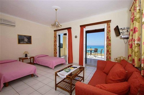 Foto 11 - Natalia Apartment B With Panoramic sea Views of Agios Gordios bay