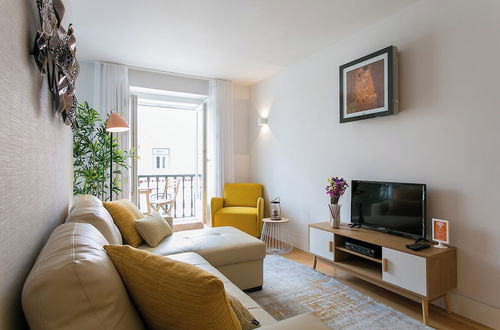 Foto 17 - JOIVY Sunny 1-bed flat w/terrace&sea view in Baixa, 3mins to Arco da Rua Augusta