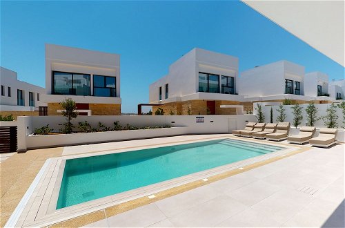 Photo 14 - Sanders Konnos Bay Terpsichori - Striking 4-bedroom Villa With a Side Sea View