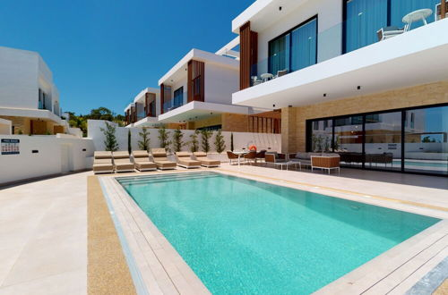 Photo 9 - Sanders Konnos Bay Erato - Beautiful 4-bdr Villa With Side Sea View