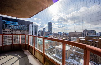 Photo 1 - City View High Floor Bay & Gerrard Pet Friendly Condo Walk to Sick Kids Hospital