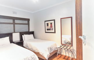 Photo 3 - Mouille Point Mountain View 2 Bedroom